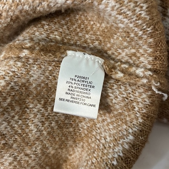 Almost Famous Tan and White plaid Print Sweater Twinset - Picture 13 of 13